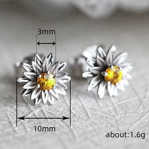 <b>Sweet</b> Daisy <b>Flower</b> Stud Earrings for Women Small Fashion Daily Wear Ear Accessories for Casual Outfit and Gift - Product Image 3