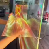 Écran publicitaire LED en verre transparent haute luminosité HD pour utilisation en intérieur/semi-extérieur