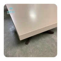 Moderne Acryl-Massivoberflächen-Wohnzimmertische mit Maserung-Design, Langlebige Möbel für Zuhause & Restaurant
