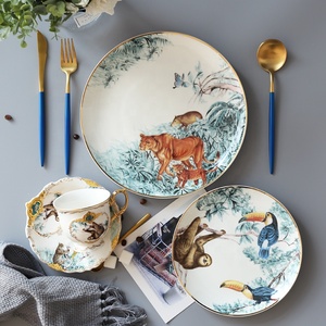 Customized Wholesale <b>8</b> Pcs England Luxury Dining Room Animal Pattern Home Decors Porcelain Dishes and Plates - Product Image 1