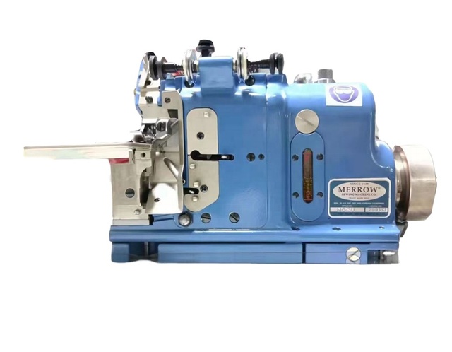 New MG-3U Merrow American Brand Sewing Machine Epaulet 3 Thread Overlock Sewing Machine With Table and Motor