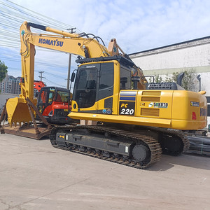 เครื่องยนต์รถขุดไฮดรอลิกแบบตีนตะขาบ Komatsu PC220-8 pc300 pc200 pc400 มือสอง น้ำหนักใช้งาน 22000 กก. พร้อมเกียร์และปั๊ม มีสินค้าในสต็อก - Product Image 2