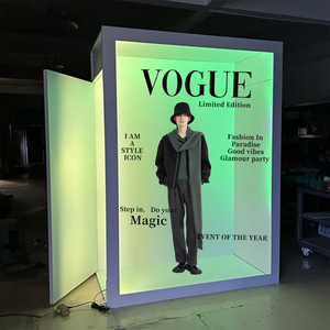 Boîte photo pliable personnalisée style cabine téléphonique ou magazine Vogue - Product Image 1