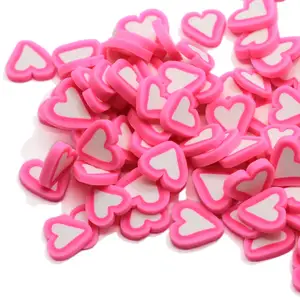 Nouvelle perle en argile polymère 2024 nouvelles tendances coeur jouant argile tranche douce pour Slime argile polymère arrose saint valentin articles jouets