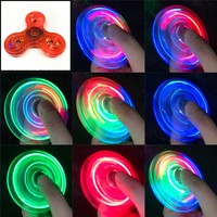 LED Fidget Spinner pour Enfants Adultes Lumineux Fidget Spinner Crystal Toy Cadeaux de Noël