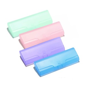 Étui à lunettes pour enfants avec de jolis personnages et en plastique durable - Product Image 3
