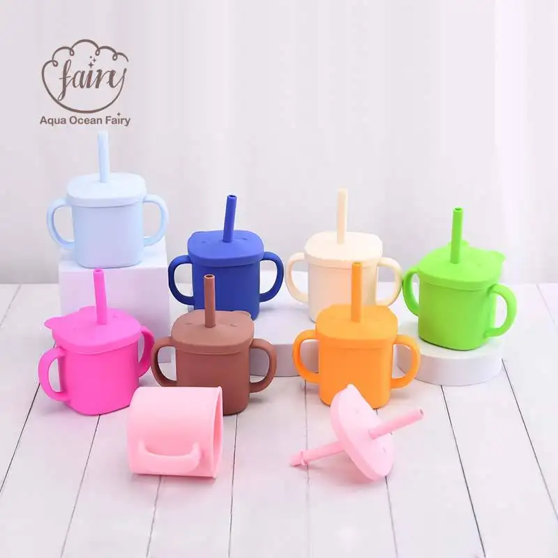 BPA Free Food Grade First Stage Toddler Feeding Set Baby Training Soft Silicone Baby Sippy Cup With Straw