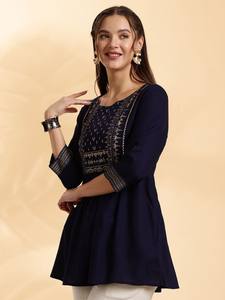 Top bordado de línea larga para mujer - Product Image 4