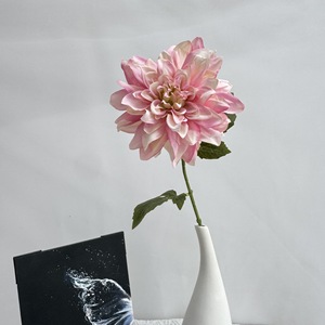 Flor Artificial de Dalia Individual de Yulong Craft Flowers, Flor de Seda de Alta Gama para Decoración de Bodas y Hogar, 1 Rama Preformada y Teñida a Mano - Product Image 2