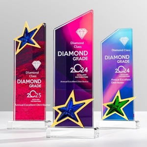 Trophée en métal et cristal personnalisé en forme d'étoile à <span class=keywords><strong>cinq</strong></span> branches pour <span class=keywords><strong>les</strong></span> employés exceptionnels et <span class=keywords><strong>les</strong></span> champions – Élégant et haut de gamme – Nouveau modèle 2025 - Product Image 1