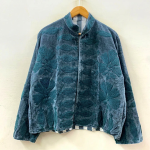 Elegante Chaqueta de Terciopelo Azul Verde Polvoriento de Inspiración Vintage con Sofisticado Bordado Monocromático de Cadena - Product Image 1