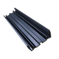 Profils d'extrusion en PVC écologiques personnalisés avec un design moderne pour les applications de fenêtres, de portes et de bâtiments de bureaux