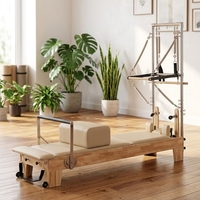 Appareil de Pilates Reformer Moderne pour la Maison avec Demi-Tourneuse, Appareil d'Exercice Multifonctionnel avec Repose-Épaules Rembourrés et Tapis Antidérapant