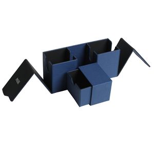 Boîte à cartes portable personnalisée <span class=keywords><strong>de</strong></span> style <span class=keywords><strong>Spider</strong></span>-Man en PU pour jeux <span class=keywords><strong>de</strong></span> société, boîte <span class=keywords><strong>de</strong></span> <span class=keywords><strong>jeu</strong></span> bleue avec coins carrés - Product Image 4