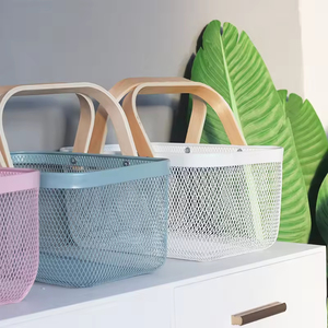 Panier de rangement en fil métallique avec poignées en bois, bac de rangement en maille pour fruits, pour cuisine, garde-manger, rangement domestique - Product Image 4