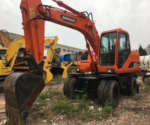 Chargeur sur pneus Doosan Dh210 d'occasion à bas prix Excavatrice Doosan Dh150wd Dh210wd Doosan d'occasion - Product Image 1