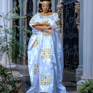 <span class=keywords><strong>Robe</strong></span> Boubou Dashiki <span class=keywords><strong>Bazin</strong></span> Africaine pour Femmes, Or et <span class=keywords><strong>Blanc</strong></span>, Motif Bassin du Sénégal, <span class=keywords><strong>Robe</strong></span> Personnalisée pour Mariage ou Fête des Femmes Nigérianes - Product Image 4
