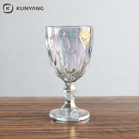 Nouveau Verre à Vin Occidental 2026 – Gobelet en Verre Iridescent à Motifs Diamantés pour Mariages, Fêtes et Bars