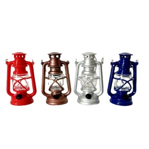 <span class=keywords><strong>Lampe</strong></span> vintage, lanterne <span class=keywords><strong>tempête</strong></span> d'huile, rétro classique, mini lanterne jouet pour enfants couleur muti - Product Image 1