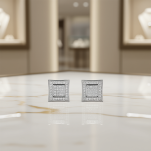 Boucles d'oreilles clous géométriques en or blanc avec micro-incrustations de strass en cristal, design classique, bijoux de mode unisexe - Product Image 2