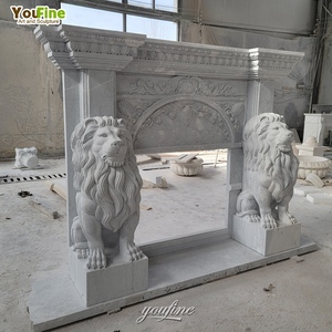 Cheminée en marbre blanc sculpté à la main avec lion - Product Image 3