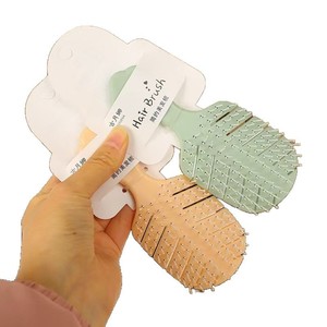 Cepillo para el cabello colorido de gran tamaño con apariencia moderna para alisar el cabello y las flequillos - Product Image 5