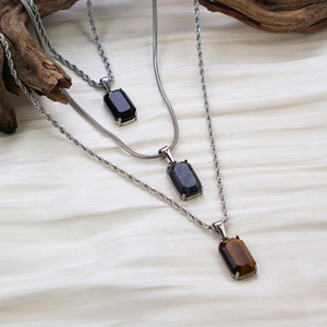 Venta al por mayor de piedras preciosas naturales impermeables, colgante de ónix negro, joyería de acero inoxidable, collar de piedra de ónix para hombres, joyería - Product Image 2