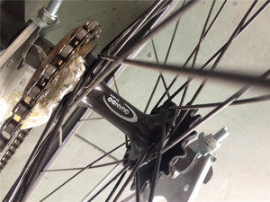 Argento personalizzabile singola velocità ciclo <span class=keywords><strong>da</strong></span> <span class=keywords><strong>corsa</strong></span> Fixie <span class=keywords><strong>bici</strong></span> 700c a scatto fisso OEM bicicletta <span class=keywords><strong>da</strong></span> te con materiale forcella in acciaio - Product Image 5