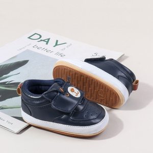 2025 nuovo arrivo Bear scarpe da bambino ricamate a gancio e ad anello per bambino morbido Sole scarpe da passeggio - Product Image 3