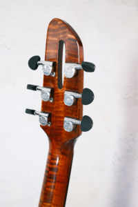 Guitare électrique Yunzhi Luthier artisanale 335 Hollow Body Archtop, table en épicéa massif, dos en érable, touche en ébène, finition brillante, personnalisée - Product Image 6