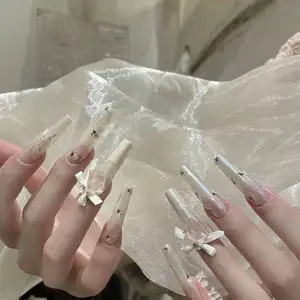 Faux ongles fabriqués à la main fabricant 3D de luxe strass clair de lune papillon rose ongles artificiels en gros