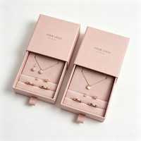 Boîte à bijoux personnalisée avec logo, boîte à anneaux rose, boîte à bijoux en carton, emballage de luxe pour bijoux avec sac pour collier