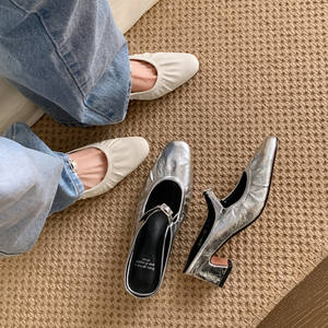 Zapatillas de Mujer con Punta Puntiaguda, de Cuero, de Color Sólido, Impermeables, Casuales y Modernas, con Espacio Vacío en la Parte Trasera y Tacón Grueso - Product Image 6