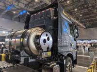 Cilindro Criogénico Personalizado de 335L para Vehículos de GNL, Juego de Válvulas Premium Totalmente Instrumentadas, Manómetro, Válvula de Seguridad, Configuración OEM