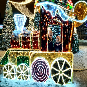 การติดตั้งไฟ LED รถไฟคริสต์มาสขนาดใหญ่สำหรับการตกแต่งภาพวิสัยทัศน์ในงานเทศกาลกลางแจ้งของเมือง - Product Image 1