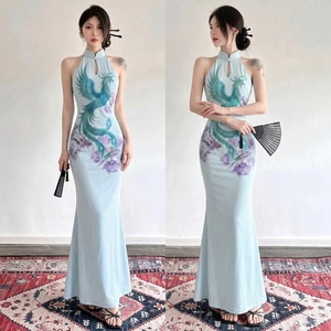 Nouvelle robe longue de soirée élégante à col chinois en forme de paon, à épaules dénudées, coupe ajustée, style cheongsam - Product Image 1