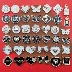 Offre Spéciale rose Mini Flatback résine coeur pentagramme breloques ornements crème colle décorations accessoires pour bijoux coque de téléphone - Product Image 1