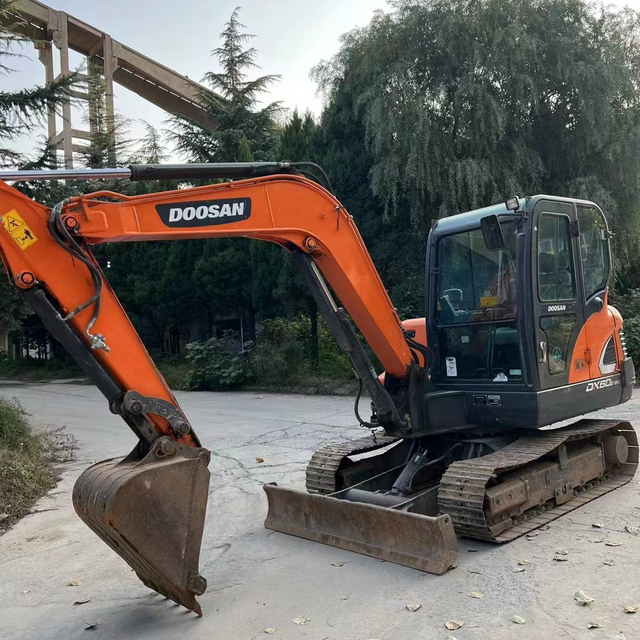 Used but Good Conditions Doosan Dx60 Mini Crawler Excavators