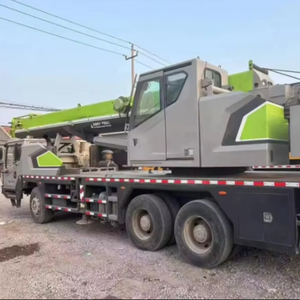 Équipement industriel fiable, grue hydraulique puissante de 30 tonnes, dotée d'une installation et d'un transport rapides, modèle ZTC300V532 - Product Image 1