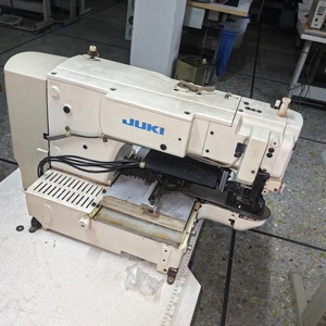 Machine à coudre Juki 1510 d'occasion, vitesse 2000 points/min, 10 000 heures de travail, capacité de couture jusqu'à 0,5 mm d'épaisseur pour sacs de 0,5 mm d'épaisseur, dimensions 150 mm x 100 mm - Product Image 3