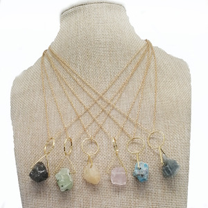 A2143 <span class=keywords><strong>collier</strong></span> pendentif en pierres précieuses brutes naturelles chaudes <span class=keywords><strong>collier</strong></span> pendentif en quartz avec pierre de naissance en cristal avec chaîne en <span class=keywords><strong>or</strong></span> 18 carats - Product Image 4