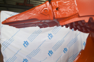 <span class=keywords><strong>Pince</strong></span> de préhension hydraulique <span class=keywords><strong>pour</strong></span> excavatrices de 15 <span class=keywords><strong>à</strong></span> 20 tonnes, disponible <span class=keywords><strong>pour</strong></span> toutes les conditions de travail - Product Image 3