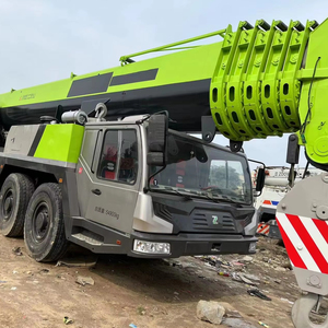 Good Condition Zoomlion ZTC2200H 220Ton Truck Mounted <b>Crane</b> Efficient Lifting For Infrastructure Projects - Product Image 1