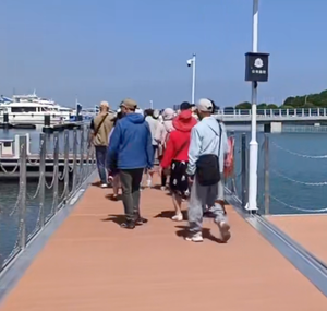 Panneau de terrasse extérieur <span class=keywords><strong>en</strong></span> WPC, panneau de passerelle 3D embossé <span class=keywords><strong>en</strong></span> composite bois, panneau de quai de yacht - Product Image 1