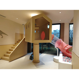 Equipo de Juegos Modular para Niños en Interiores con Tapetes de Trampolín Suaves y Estructuras Expandibles para Uso en Guarderías - Product Image 1