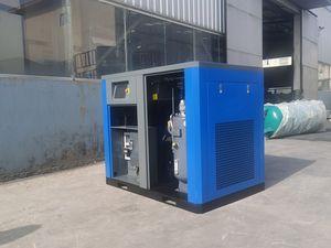 Compresseur d'air à vis à deux étages HT 15KW-220KW Refroidi par air Stationnaire Lubrifié 380V 50Hz 3P Compresseur d'air industriel - Product Image 3