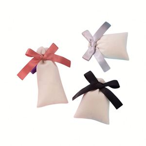 Sac cadeau en flanelle avec cordon de serrage, sac de rangement en velours de luxe pour huiles essentielles, outils de maquillage, parfums, anti-poussière - Product Image 2