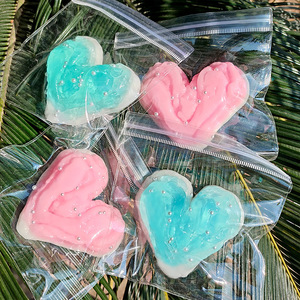 ของเล่นบีบรูปหัวใจประดับกลิตเตอร์วิบวับ นุ่มมาก ทำจาก TPR ช่วยคลายเครียด ของขวัญสุดสร้างสรรค์เพื่อความสนุกสนานและผ่อนคลาย - Product Image 1