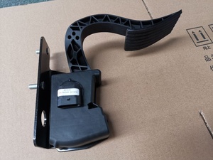 Sinotruk HOWO A7 Phụ tùng xe tải điện tử Accelerator Pedal wg9925570003 - Product Image 3