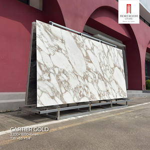 Lastra in Pietra Artificiale su Misura con Finitura Seta <span class=keywords><strong>Cartier</strong></span> Gold Sinterflex per Piani Lavabo Durevoli e Piastrelle - Product Image 1